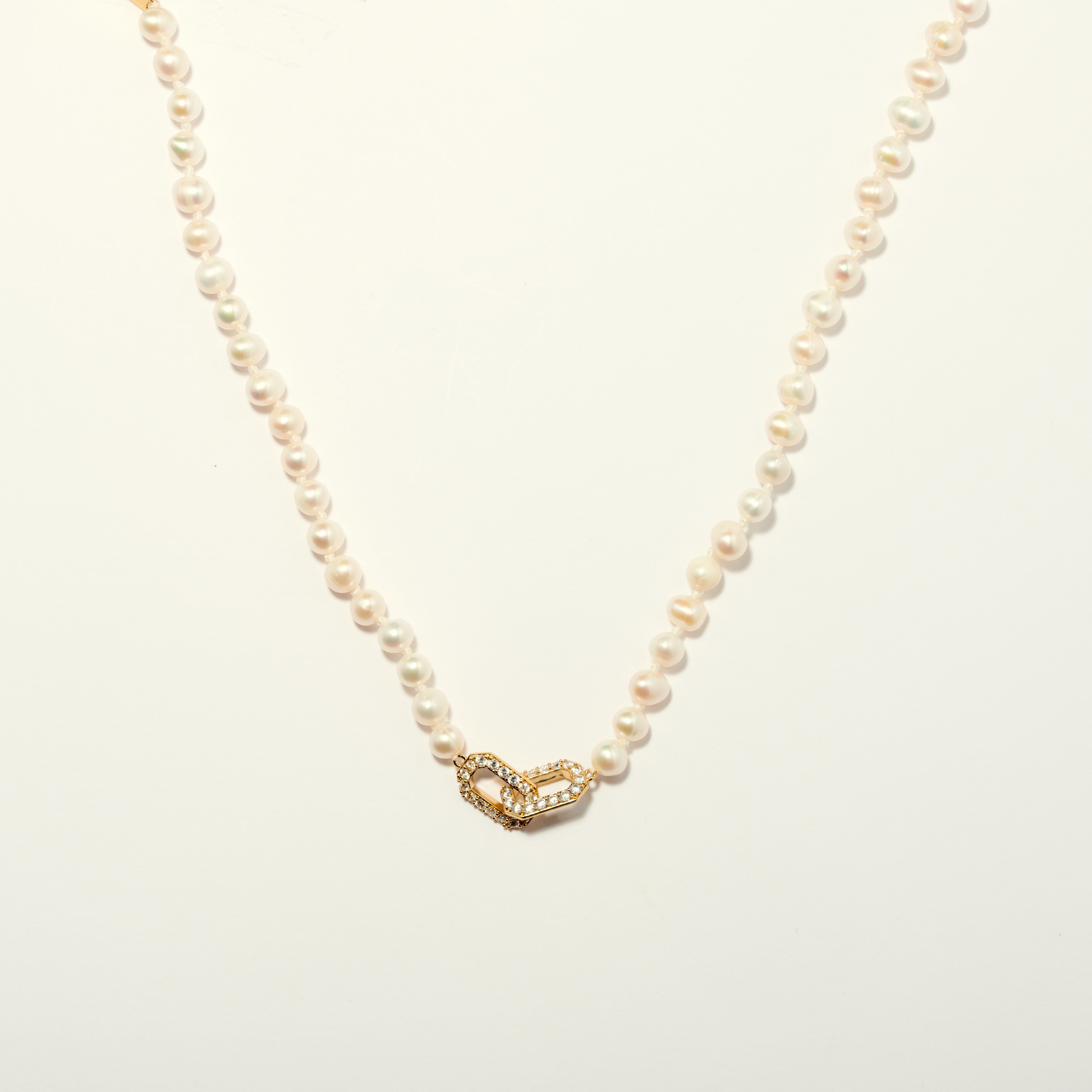 COMMITMENT PAVE PEARL GOLD NECKLACE